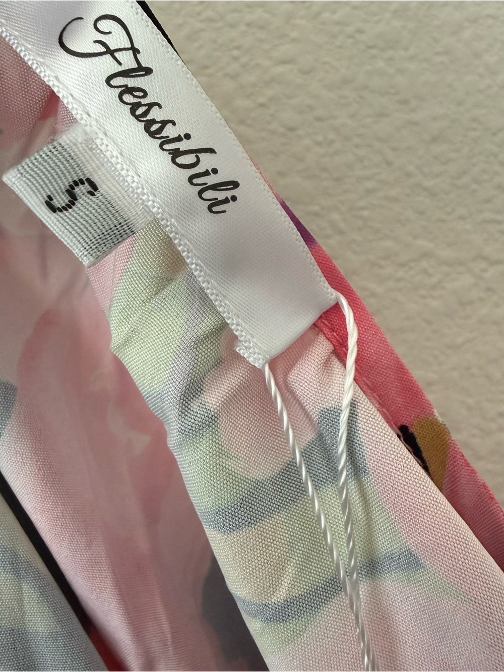 Floral Pink Maxi Dress with V-Neck Size S - Picture 3 of 4